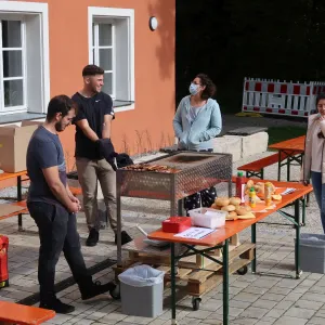 Verpflegung auf der Terrasse