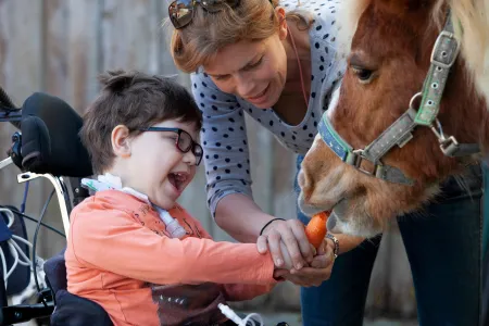 Junge mit Pferd
