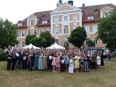 86 Absolvent*innen haben es geschafft