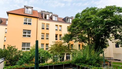 Nürnberg_Herman-Bezzelhaus