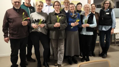 Zufriedene Kursabsolventinnen und Absolventen