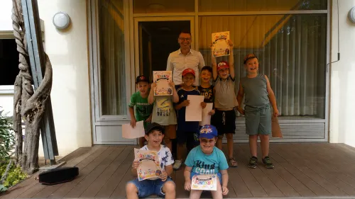 Oberbürgermeister David Wittner verbrachte einen aufregenden Tag mit den Kinder aus der Heilpädagogischen Tagesstätte Nördlingen